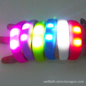 Fantastic motion activated LED flashing silicone bracelet